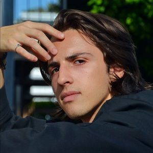 Meet your Posher, Christopher